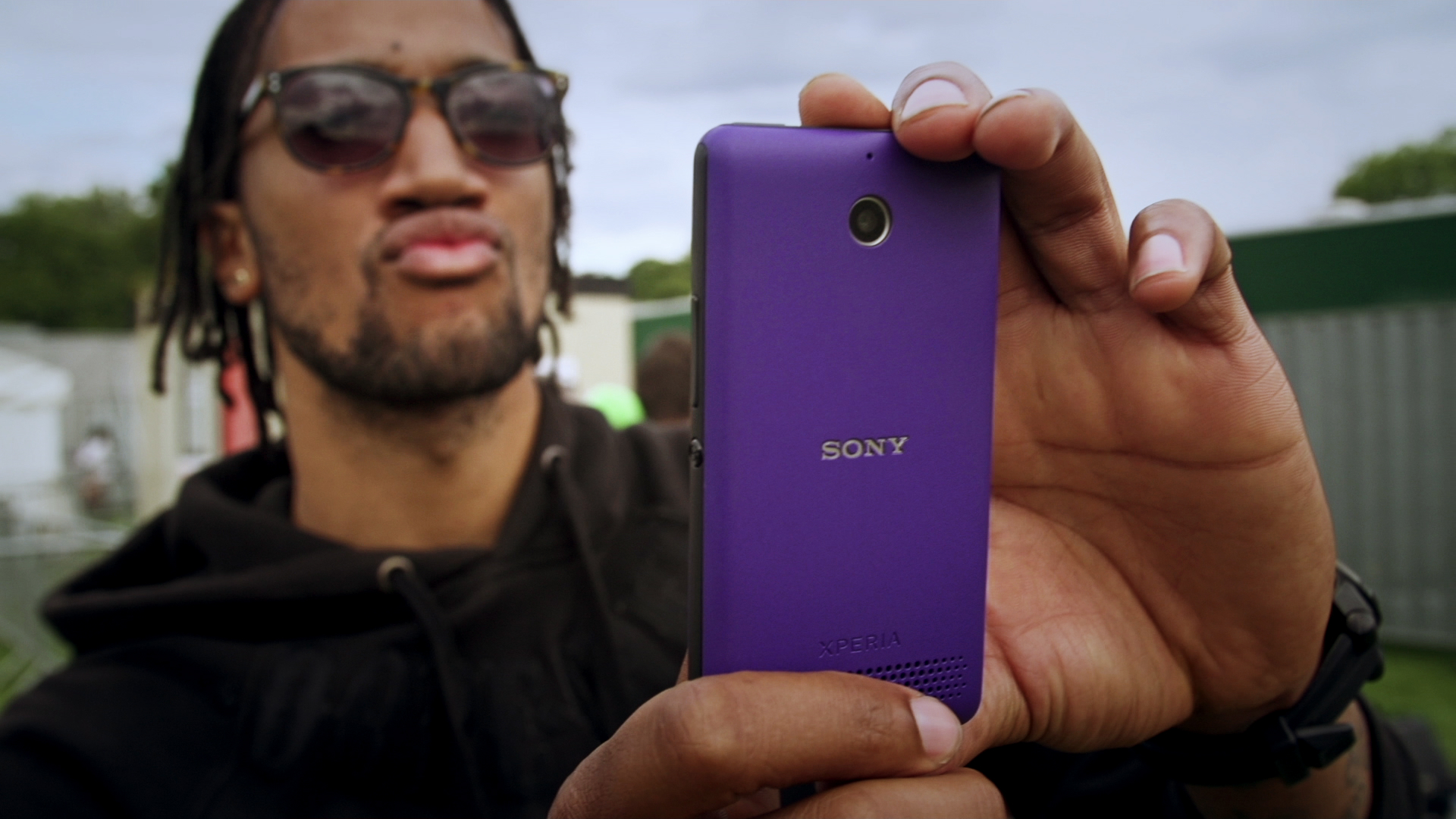 VIDEO EXCLUSIVE: POET, CRAIG MITCH AND MAYA JAMA CHECK OUT THE XPERIA E1 FROM SONY AT SW4 FESTIVAL